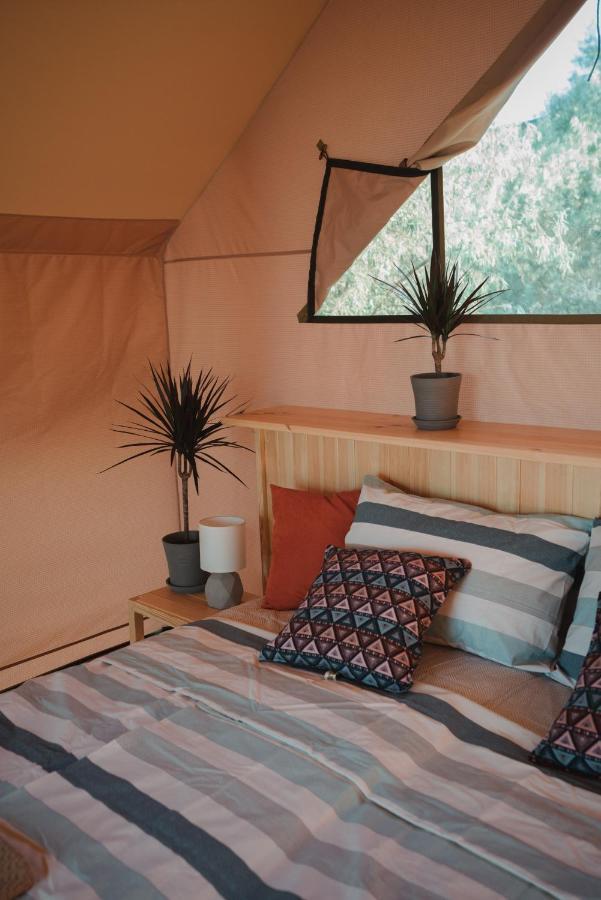 Glamping Mandra Kanev Hotel Leplyavo Exterior foto
